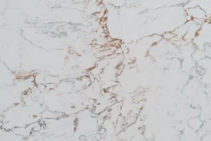Композит кварца Antonio 7700 от производителя Quantra Quartz (Индия) для кухонных поверхностей