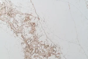 Композит кварца Pantheon 9960 от производителя Quantra Quartz (Индия) для кухонных поверхностей